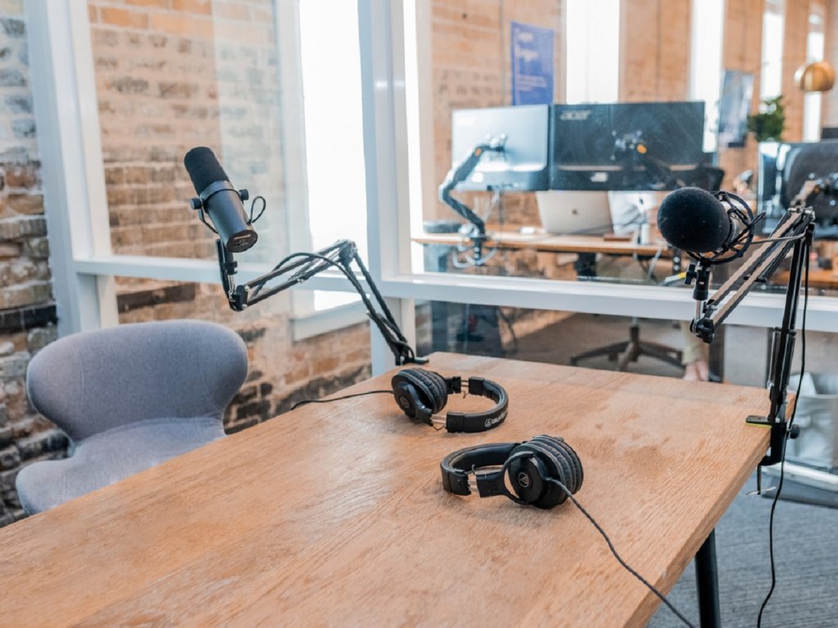 11 Amazing Podcast Studio for 2024